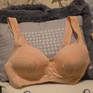 Peach Lace & Mesh Women's Non Underwire Front Closure Snap Bra Sz L NWOT